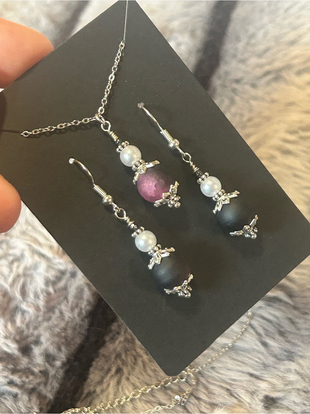 Handcrafted ombré crackle glass classic pearl necklace and earring set